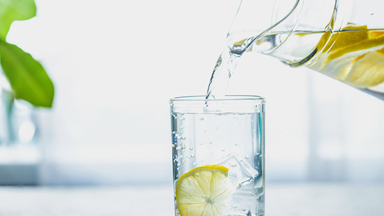 11 Compelling Reasons to Begin Your Day with Lemon Water